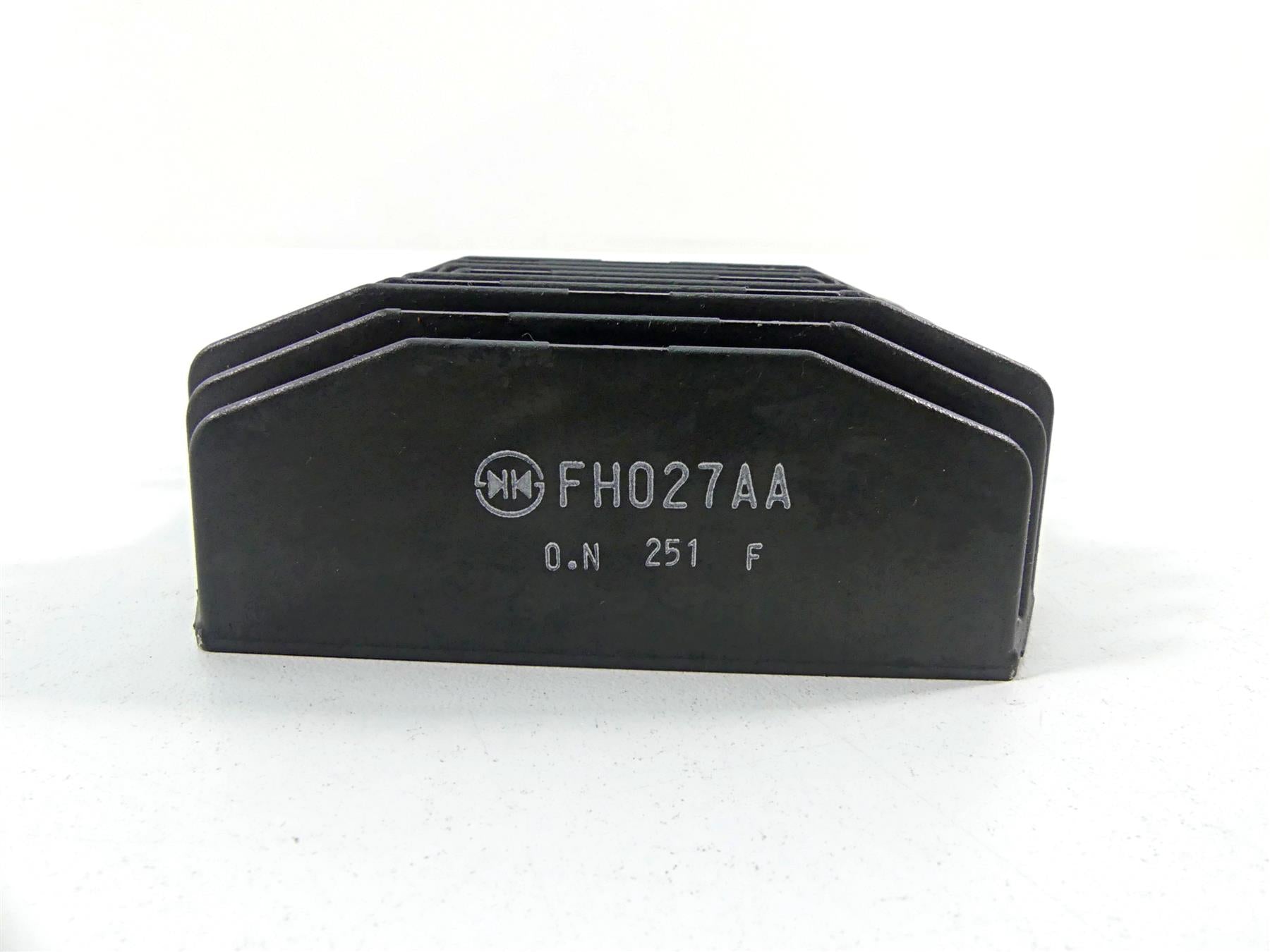 2022 Triumph Speed Triple 1200 RS Rectifier Voltage Regulator T1300679 FH027AA {{ shop.shopifyCountryName }} - Mototech271