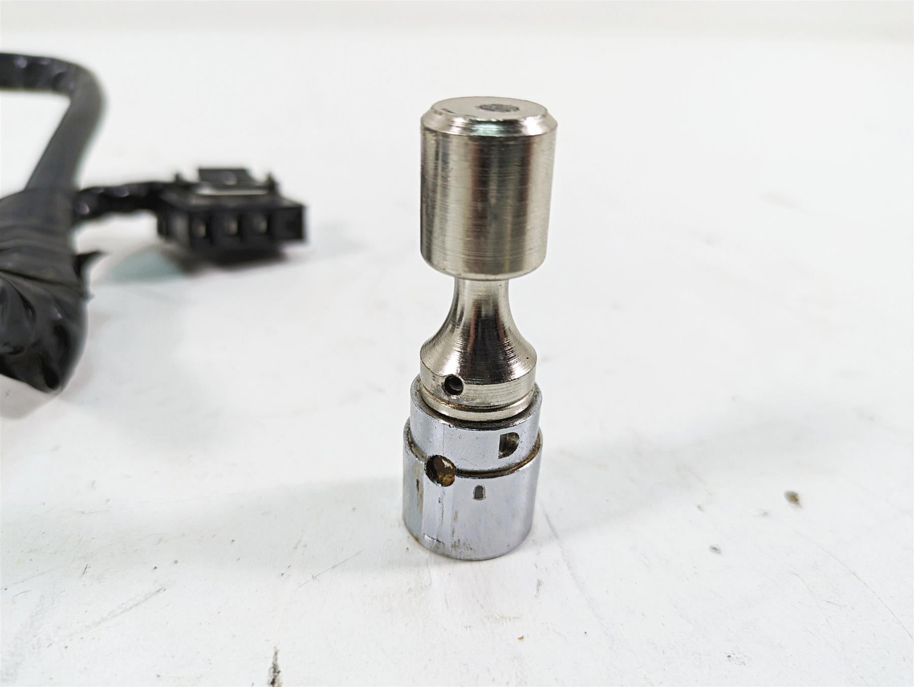 1999 Harley Dyna FXDL Low Rider Ignition Switch Steering Lock -Read 71428-90B {{ shop.shopifyCountryName }} - Mototech271
