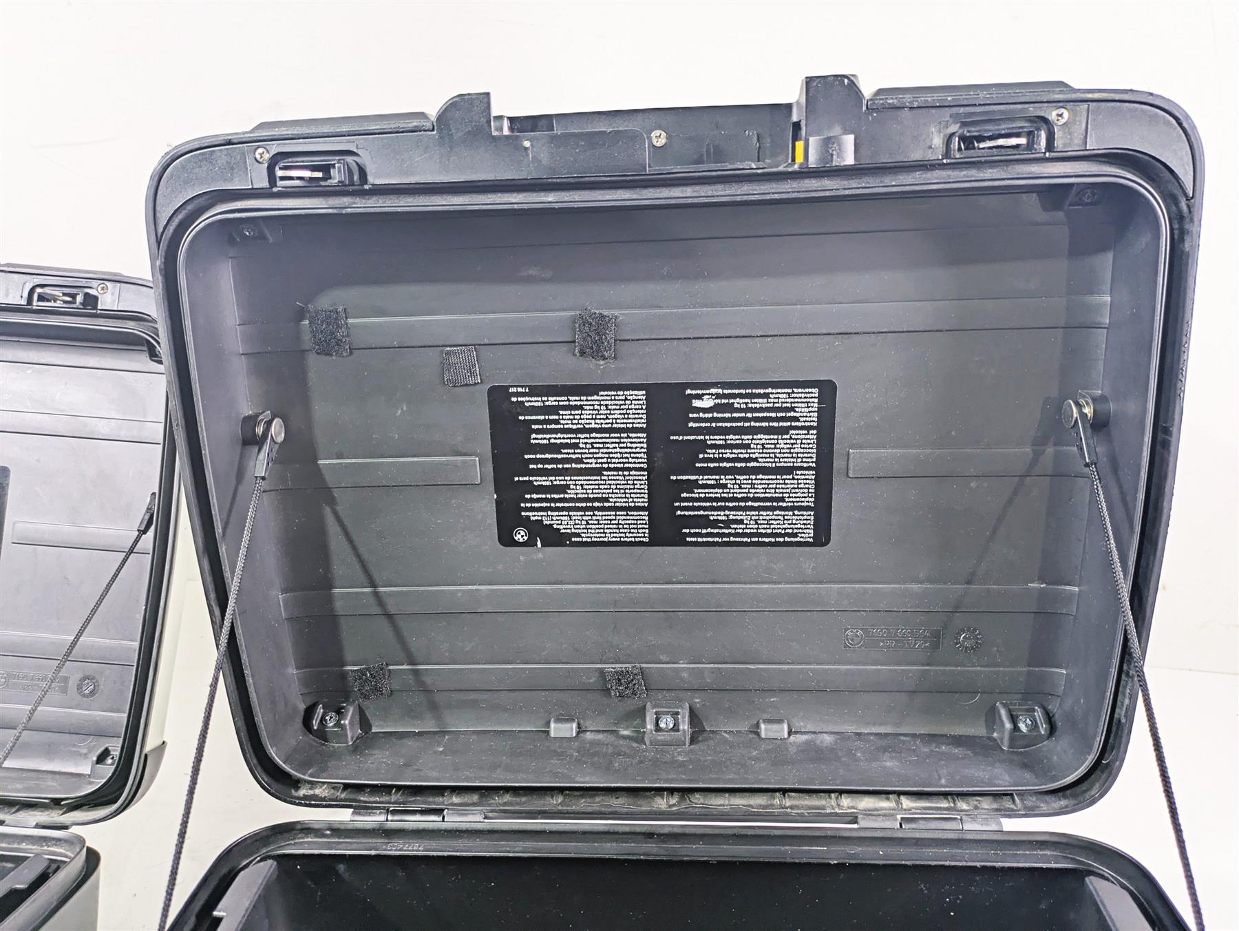 2010 BMW R1200GS K25 Vario Case Saddlebag Set - No Locks 71607670828 71607692173 {{ shop.shopifyCountryName }} - Mototech271