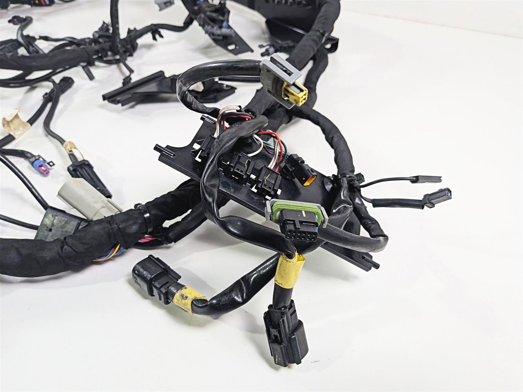 2020 Harley Touring FLTRK Road Glide Main Wiring Harness Abs - Read 69202061 {{ shop.shopifyCountryName }} - Mototech271