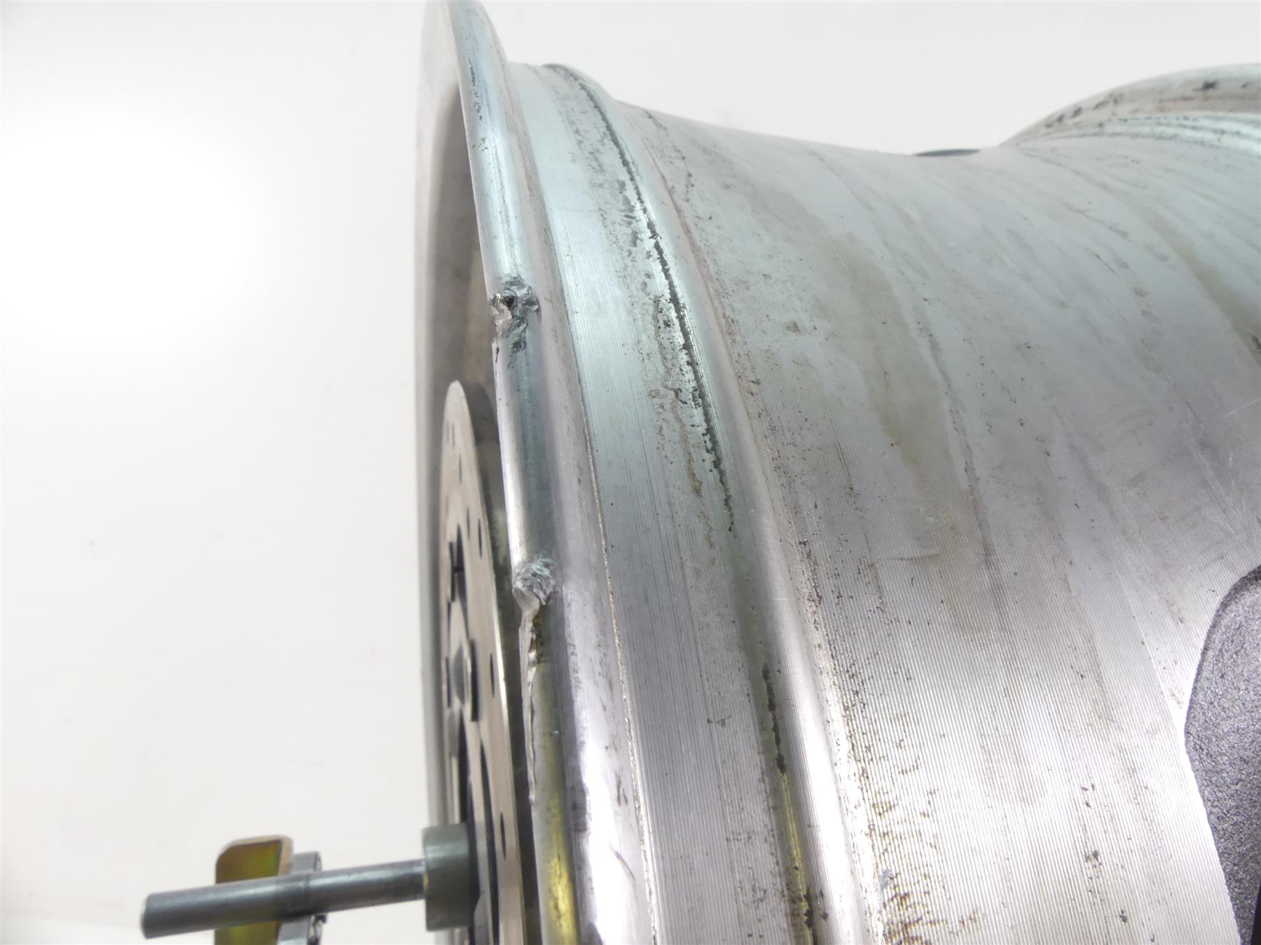 2013 Harley VRSCF Muscle V-Rod Straight Rear Wheel Rim 18x8 - Read 40900169 {{ shop.shopifyCountryName }} - Mototech271