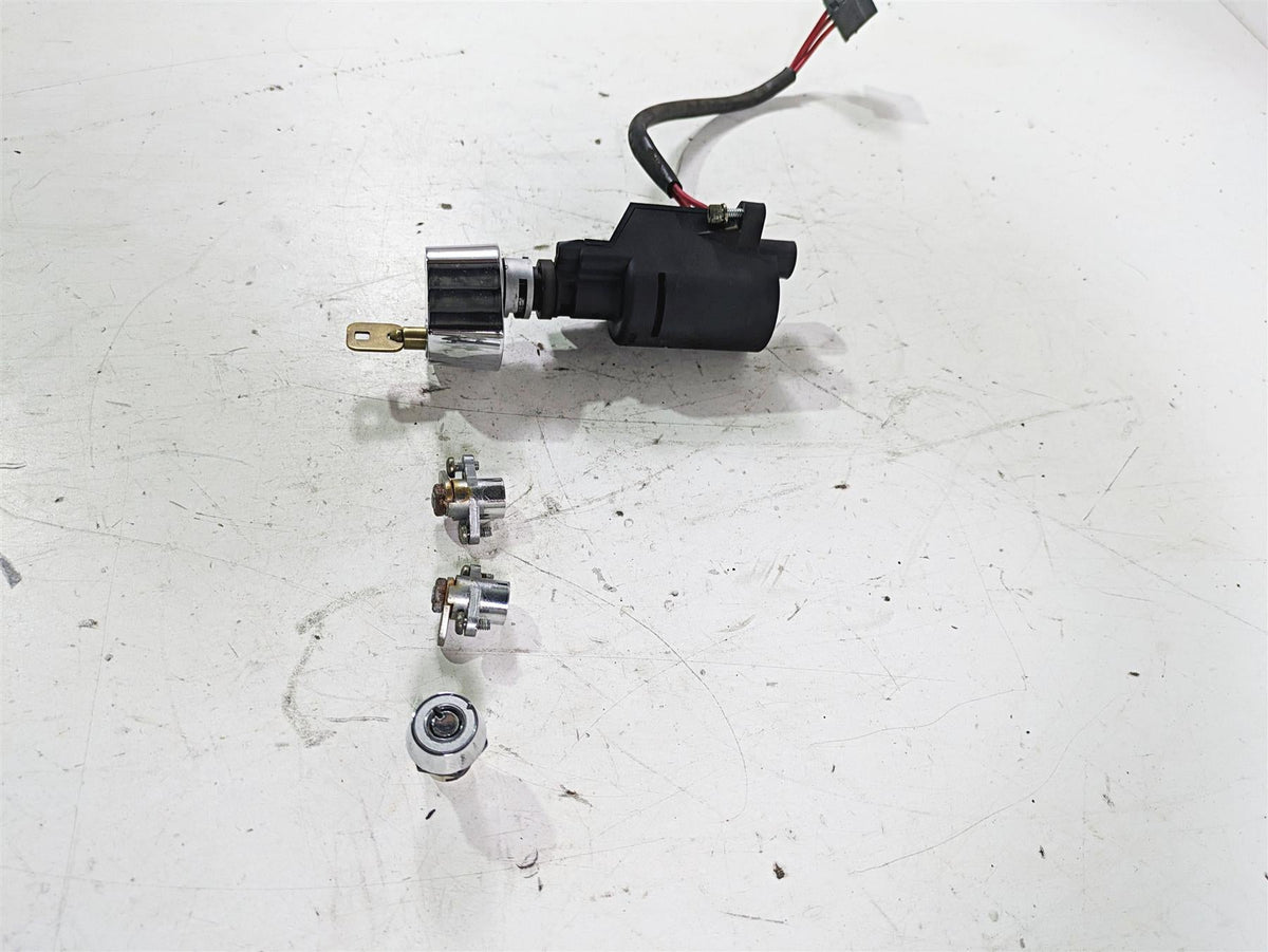 2003 Harley Touring FLHTCUI 100TH E-Glide Ignition Switch Key Lock Set 71640-99 {{ shop.shopifyCountryName }} - Mototech271