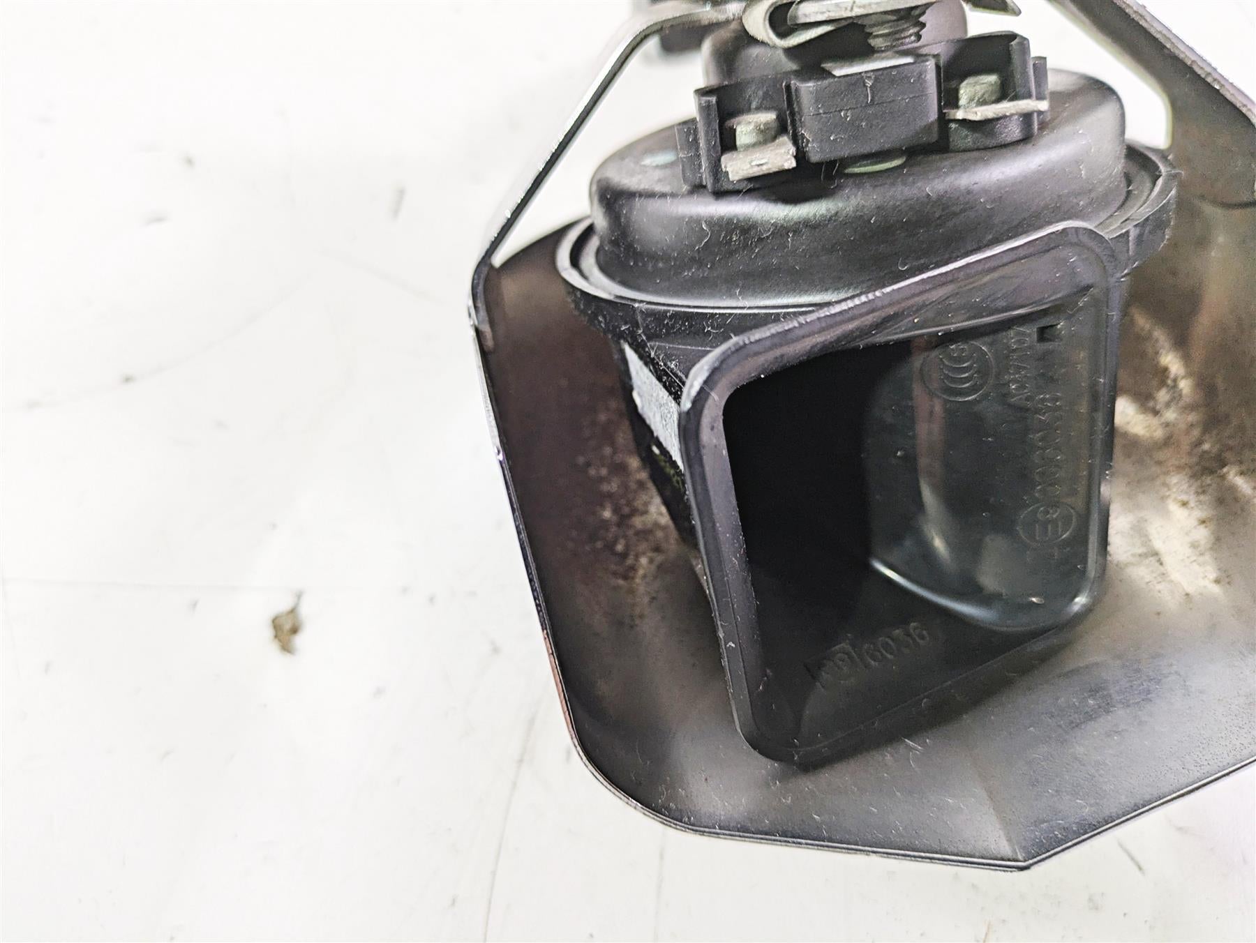 2016 Harley FLSTC Softail Heritage Horn & Chrome Cover 69000026 {{ shop.shopifyCountryName }} - Mototech271