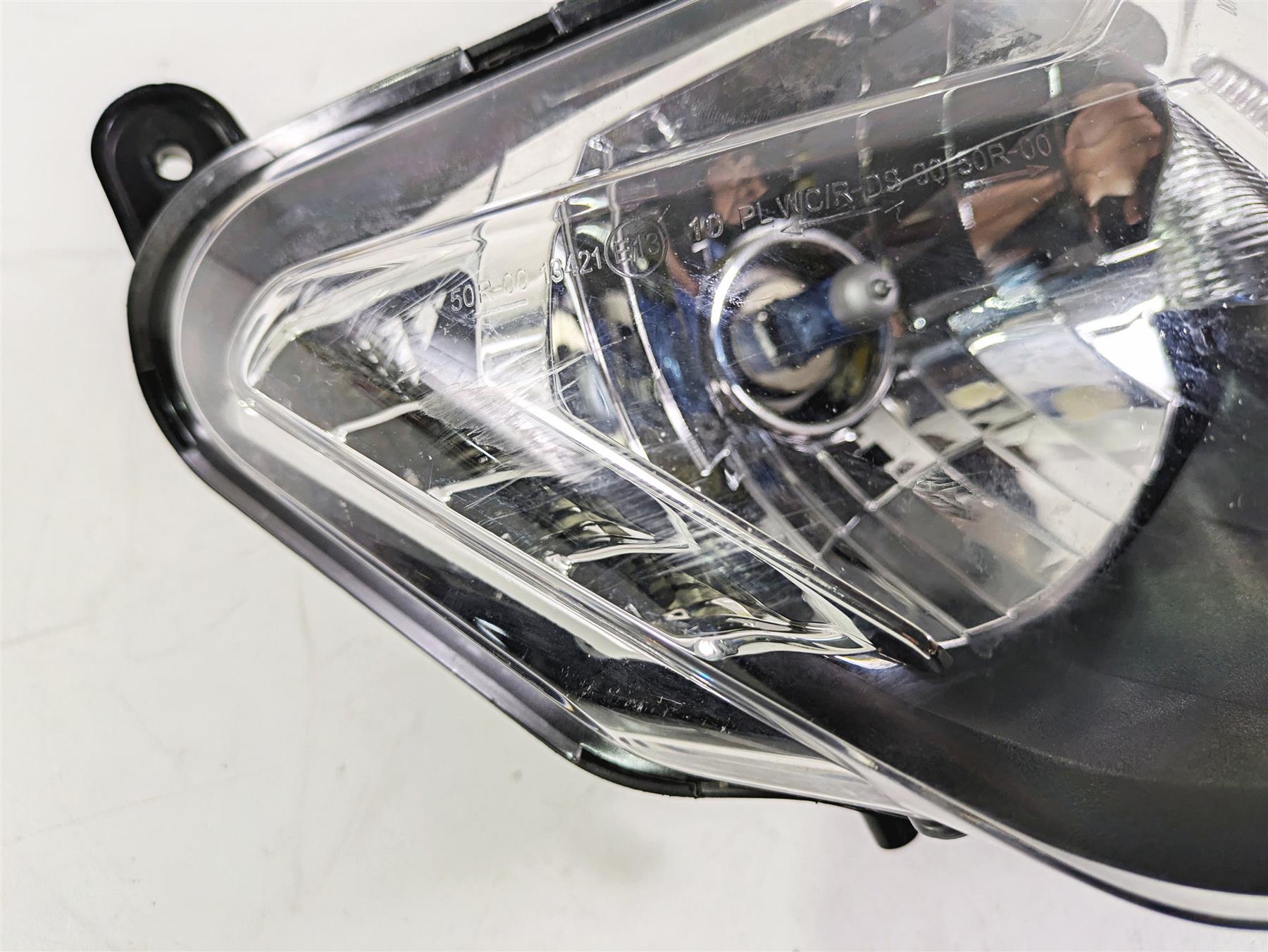 2013 Ducati Hyperstrada 821 Headlight Head Light Lamp 52010243A {{ shop.shopifyCountryName }} - Mototech271