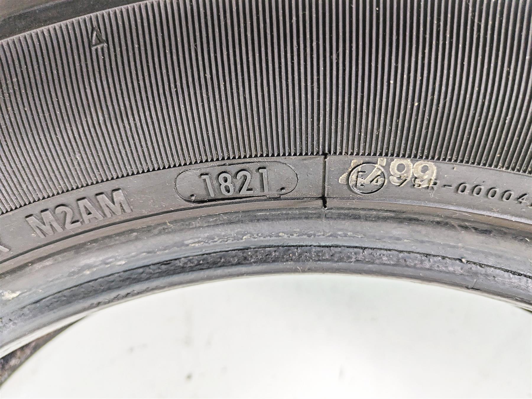 Used Front Harley Tire Dunlop D402 F MT90B16 90R16 DOT1821 45006403 {{ shop.shopifyCountryName }} - Mototech271