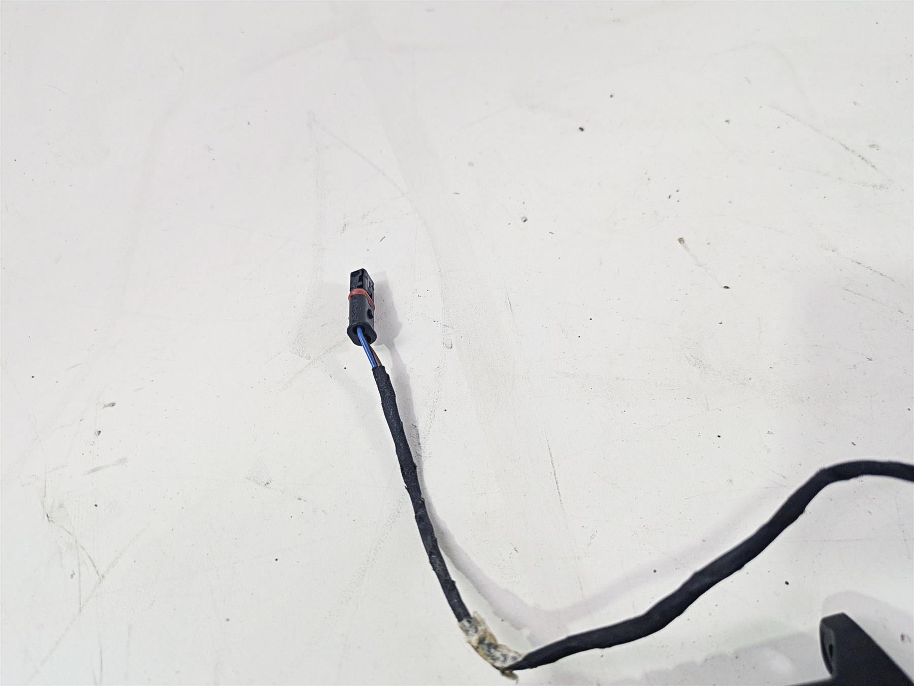 2010 BMW R1200GS K25 Front Blinker Turn Signal Set 63137667771 {{ shop.shopifyCountryName }} - Mototech271