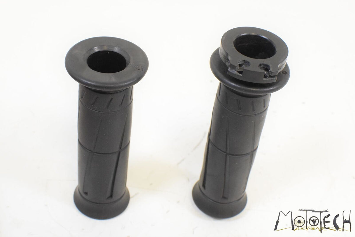 2015 Kawasaki ZX10R ZX10 R Ninja Grip SET 32099-0049 {{ shop.shopifyCountryName }} - Mototech271