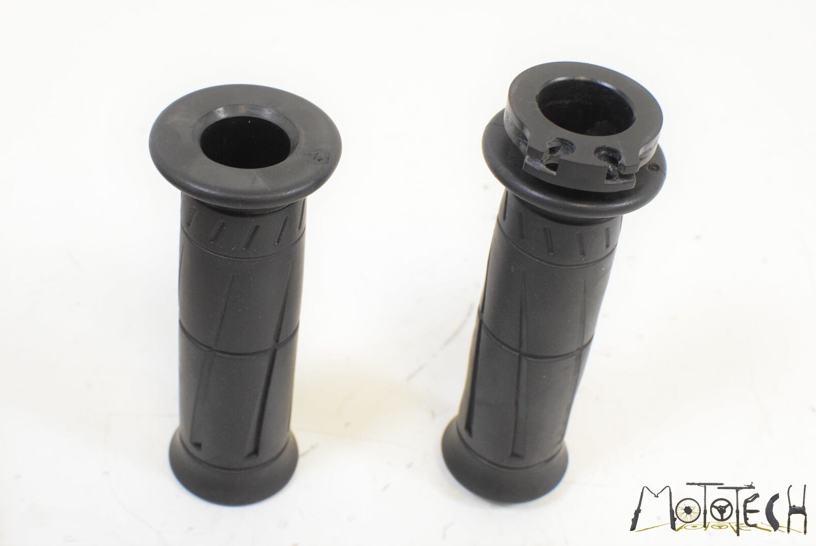 2015 Kawasaki ZX10R ZX10 R Ninja Grip SET 32099-0049 {{ shop.shopifyCountryName }} - Mototech271