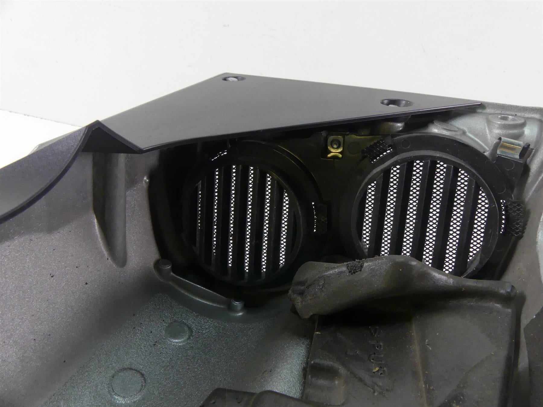 2013 Yamaha VMX17 V-Max 1700 Left Side Air Intake Scoop Ram Cover 2S3-21711-00 {{ shop.shopifyCountryName }} - Mototech271