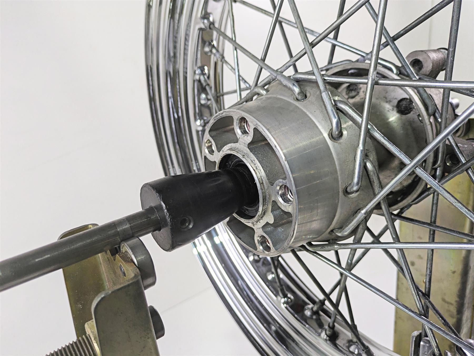 1999 Harley Touring FLHTCUI E-Glide Rear Wheel Rim 16x3 Spoke READ 41010-86C {{ shop.shopifyCountryName }} - Mototech271