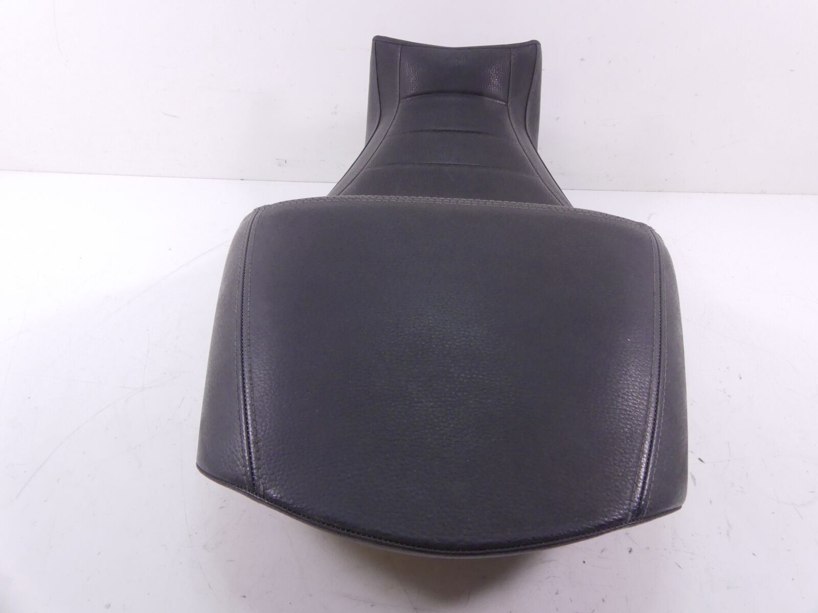 2015 Ducati Diavel Dark Rider Passenger Dual Seat Saddle + Tools Set 59521991AA {{ shop.shopifyCountryName }} - Mototech271