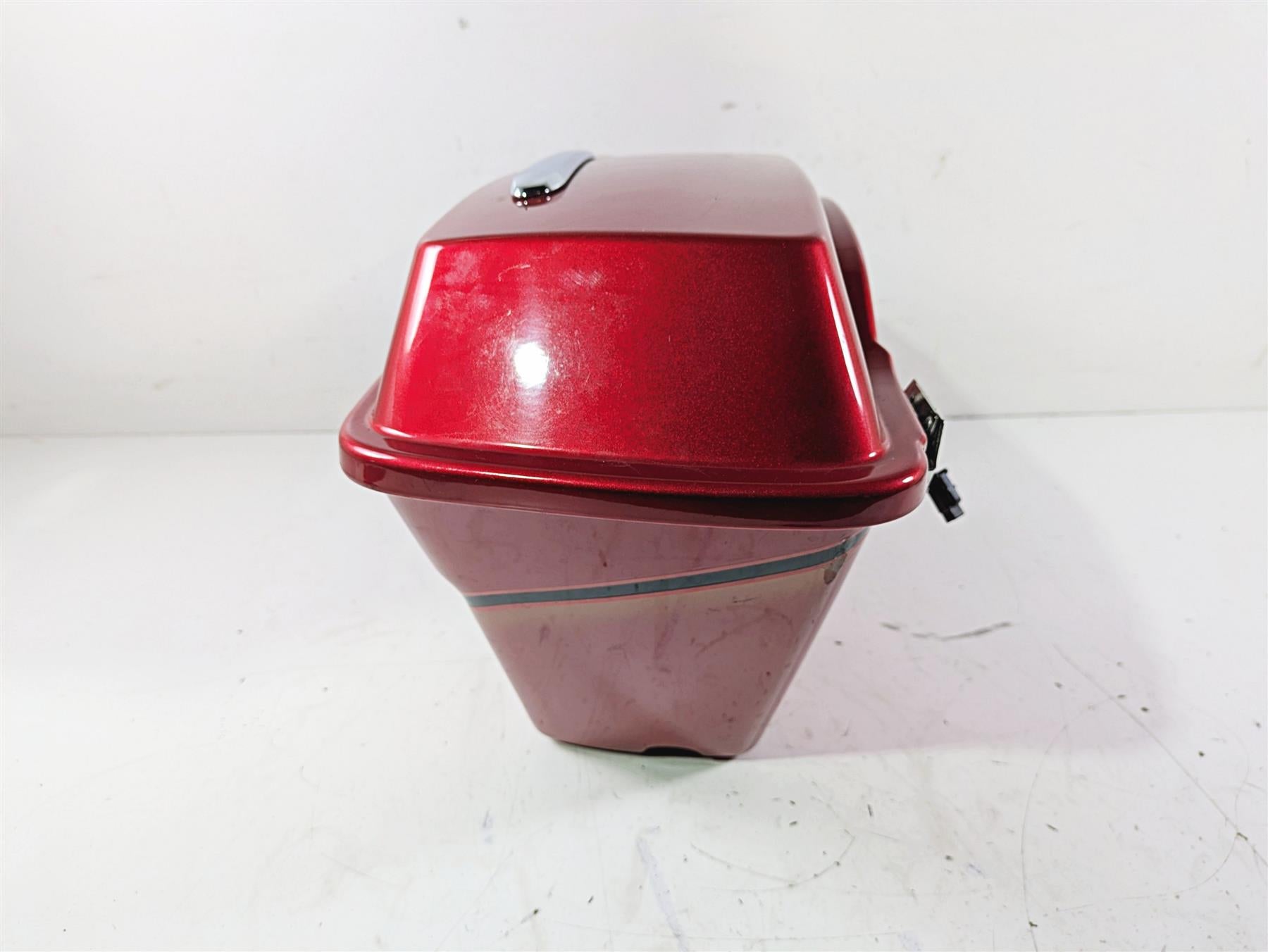 2007 Harley Touring FLHTCU SE CVO E-Glide Right Saddlebag Cherry Black Ice 88277-07 {{ shop.shopifyCountryName }} - Mototech271