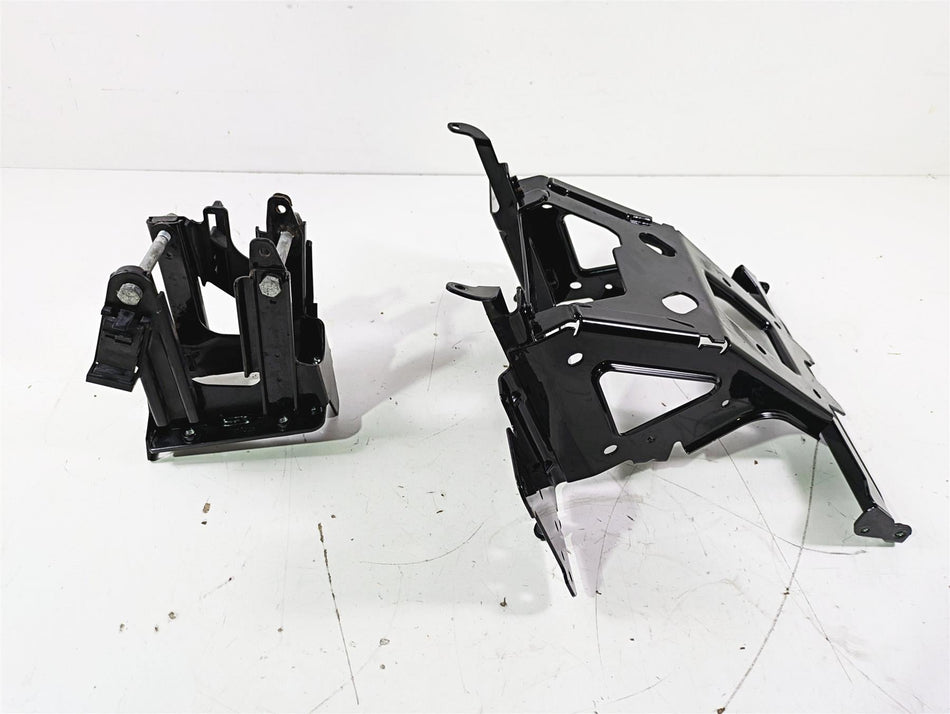 2016 Harley Touring FLTRX Road Glide Front Fairing Mount Carrier Set 47200217 {{ shop.shopifyCountryName }} - Mototech271