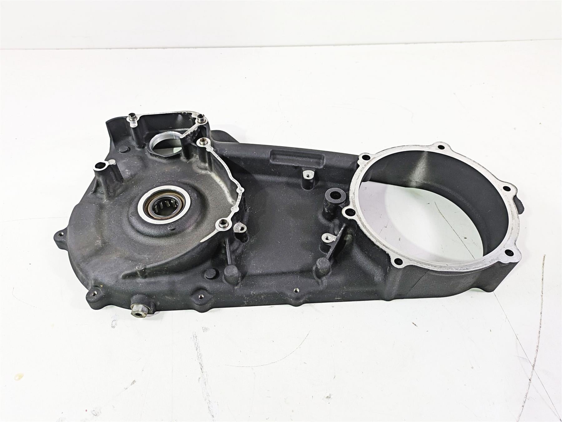 2017 Harley FLS Softail Slim Inner Primary Drive Clutch Cover 60681-06C {{ shop.shopifyCountryName }} - Mototech271