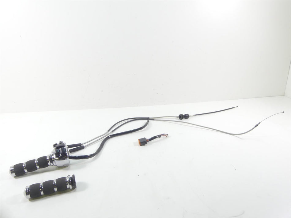 2004 Harley FLHTC SE CVO Electra Glide Right Throttle Control Switch 71684-06A {{ shop.shopifyCountryName }} - Mototech271