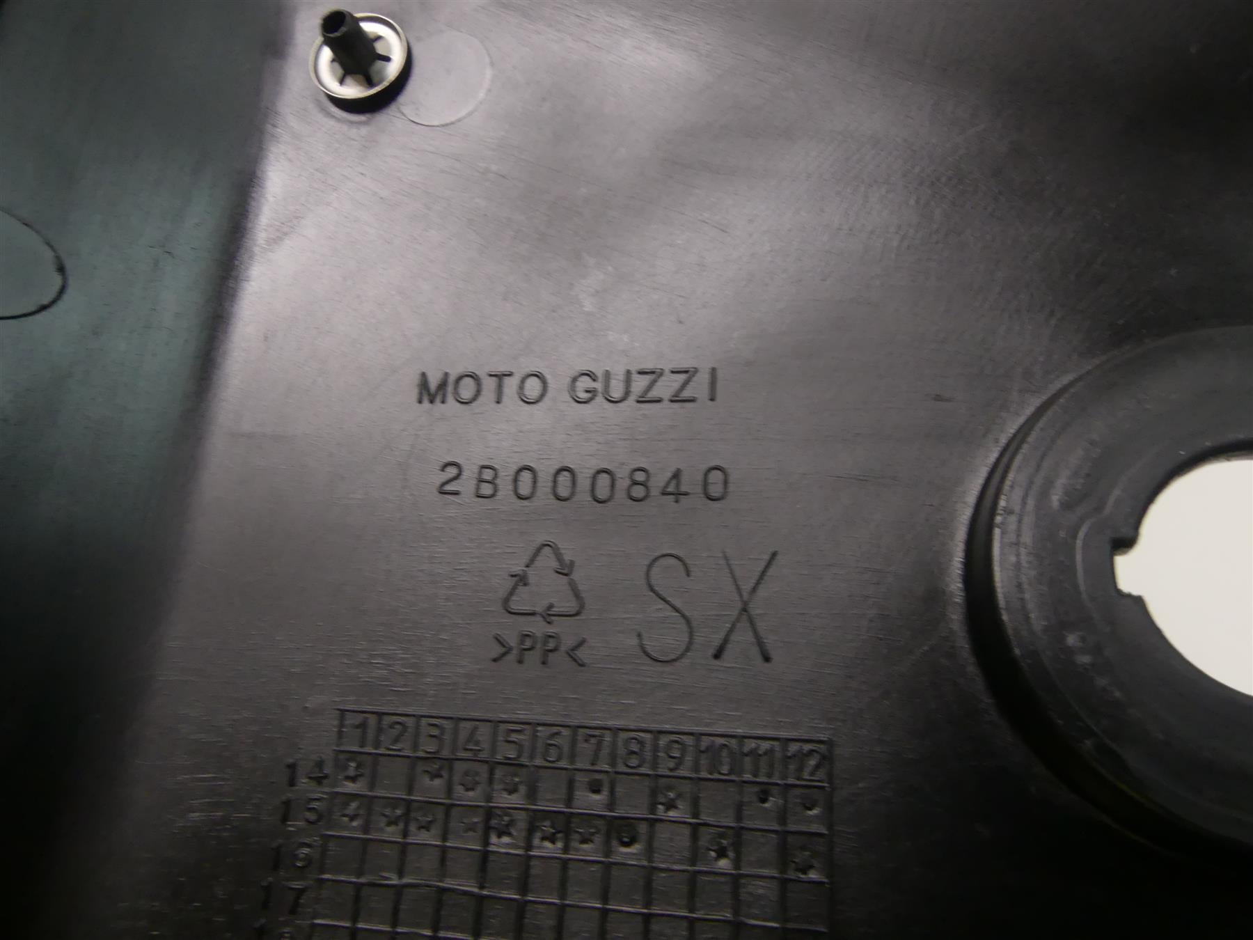 2016 Moto Guzzi V7 II Special 750 Left Right Side Cover Fairing Set 2B000840 {{ shop.shopifyCountryName }} - Mototech271