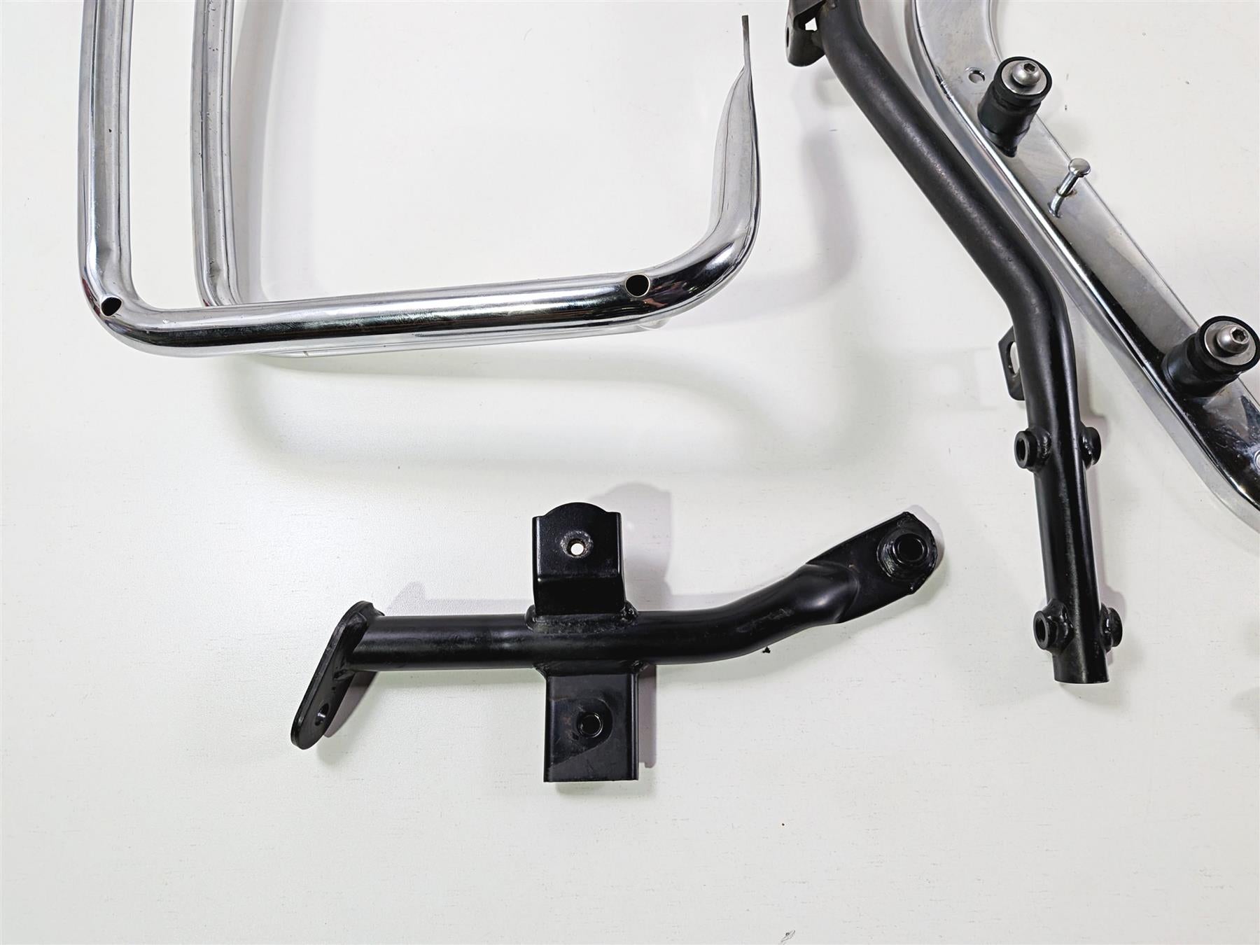 2006 Yamaha XVZ1300 Royal Star Left Right Saddlebag Holder Set 4XY-2841K-00-00 {{ shop.shopifyCountryName }} - Mototech271