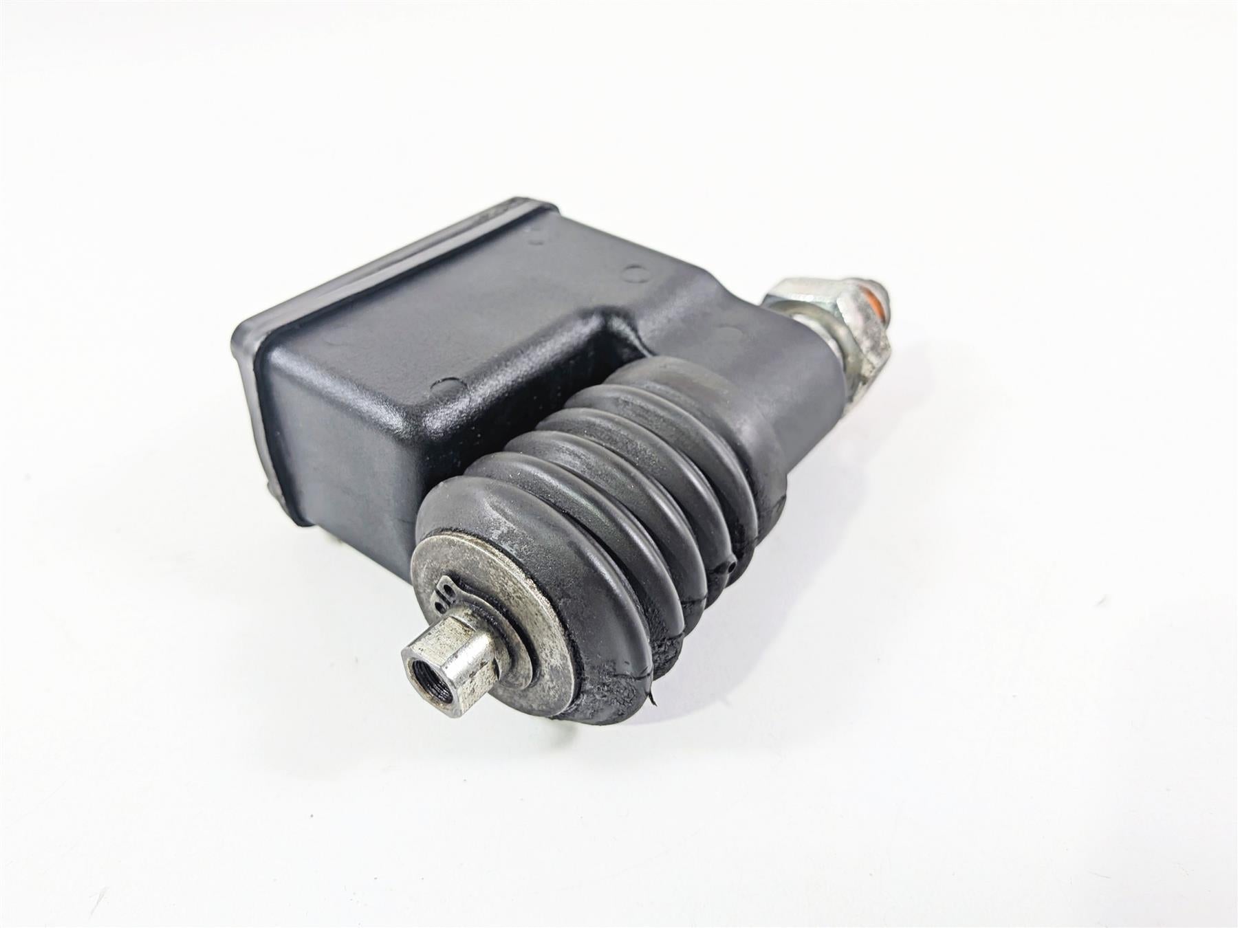 1998 Harley Dyna FXDL Low Rider Rear Brake Master Cylinder 42474-90C {{ shop.shopifyCountryName }} - Mototech271