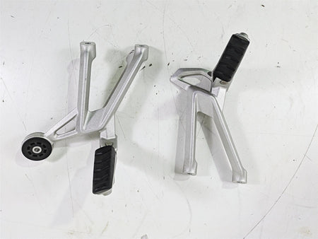 2016 BMW R1200RS K54 Passenger Footpeg Foot Peg Set 46718540798 46718540799 {{ shop.shopifyCountryName }} - Mototech271