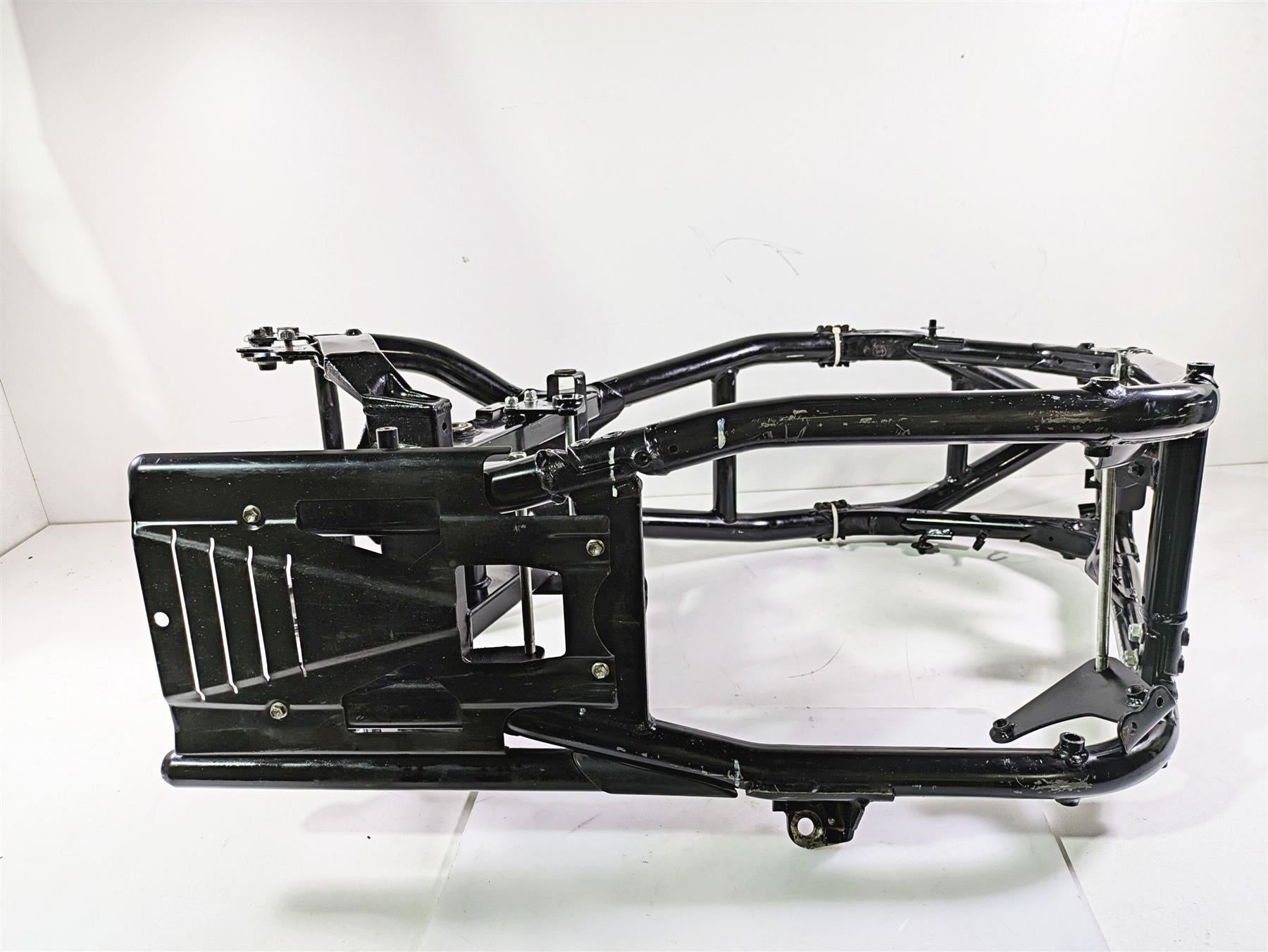 2016 Suzuki M109R VZR1800 Boulevard Frame & Rear Inner Fender With Salvage Texas Title 41100-48G40 {{ shop.shopifyCountryName }} - Mototech271