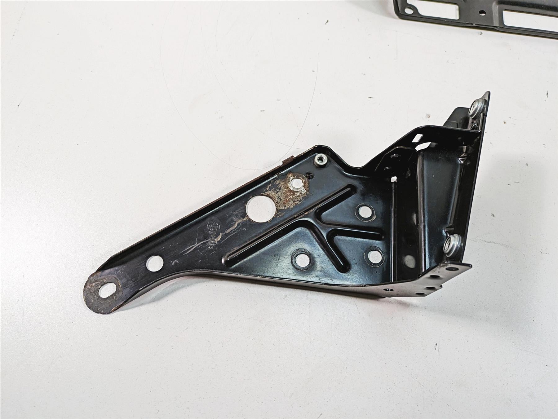 2018 Harley Touring FLHXSE CVO Street Glide Front Fairing Mounts 57000186 {{ shop.shopifyCountryName }} - Mototech271
