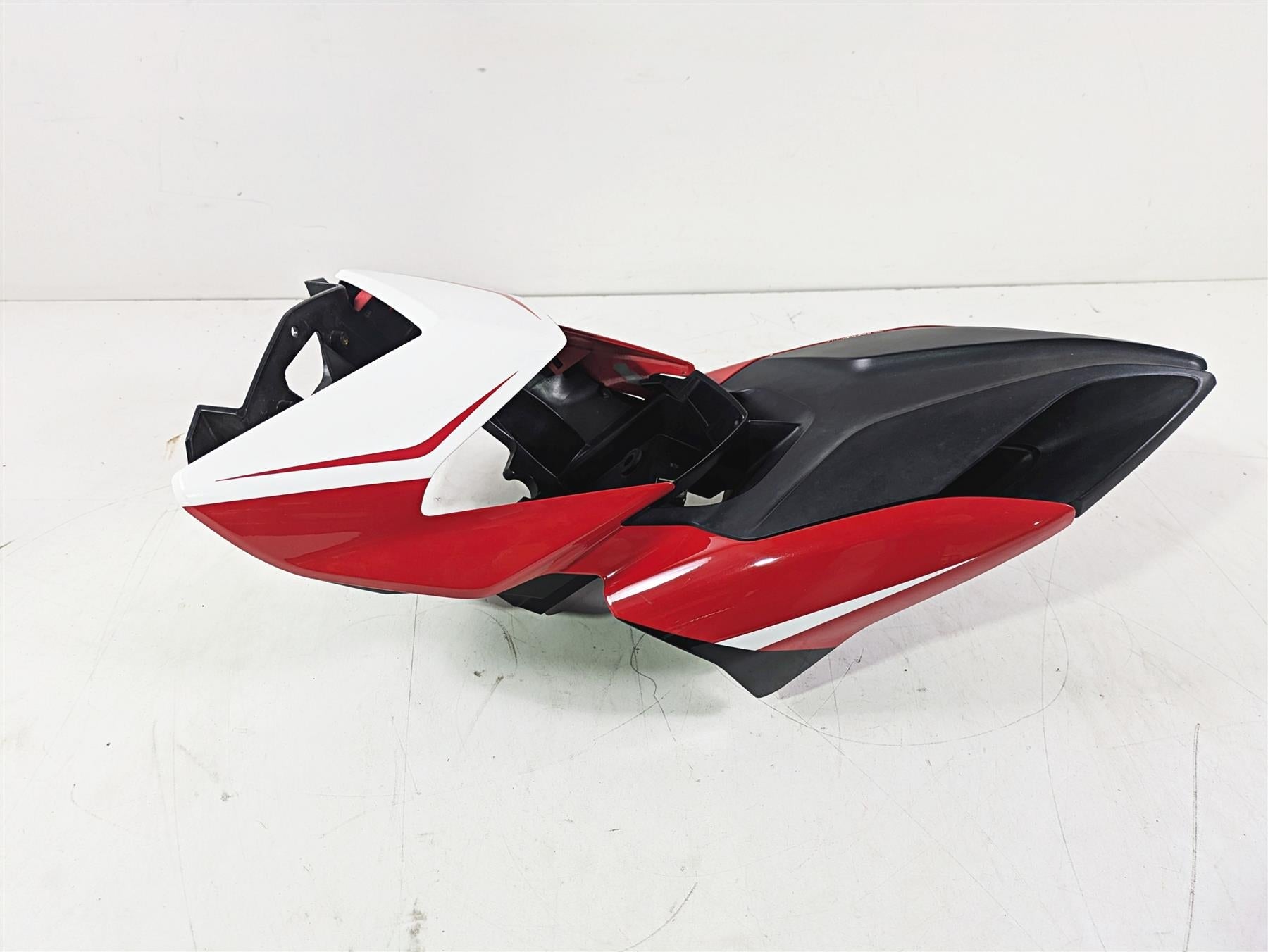 2015 Ducati Hypermotard 821 SP Inner & Outer Headlight Mask 480P5761A 48015771D {{ shop.shopifyCountryName }} - Mototech271