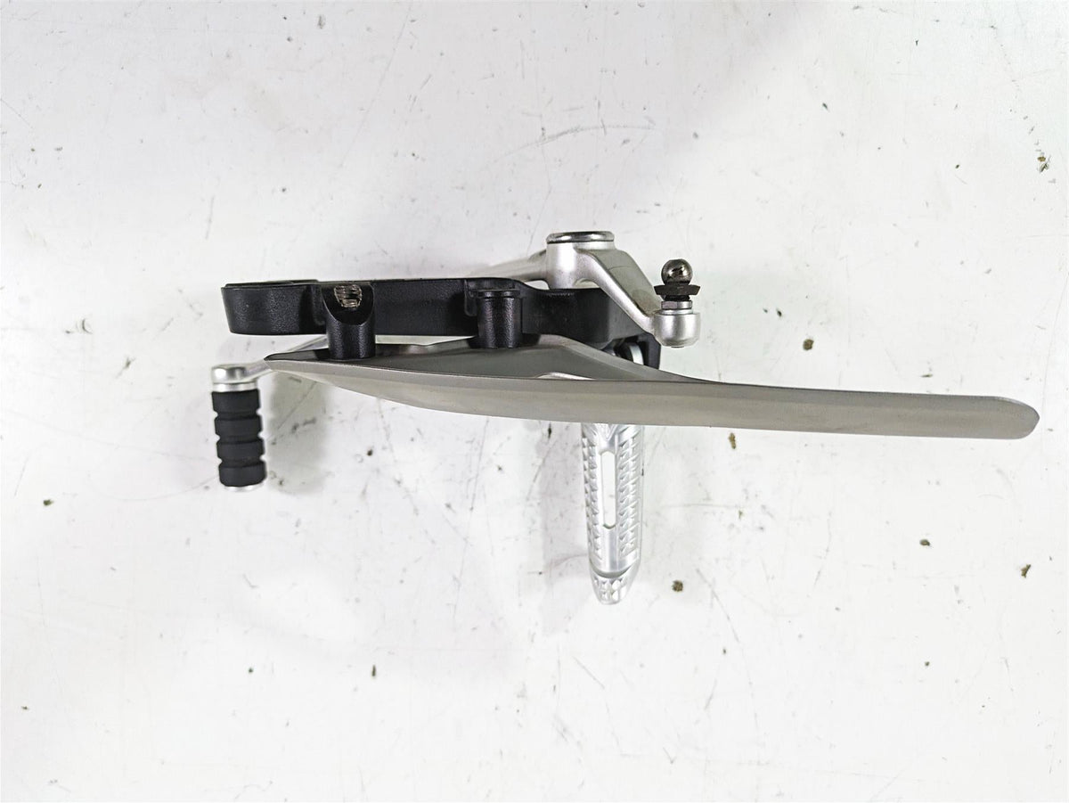 2023 Triumph Street Triple 765 RS Left Rider Footpeg & Shifter T2088021 T2089751 {{ shop.shopifyCountryName }} - Mototech271