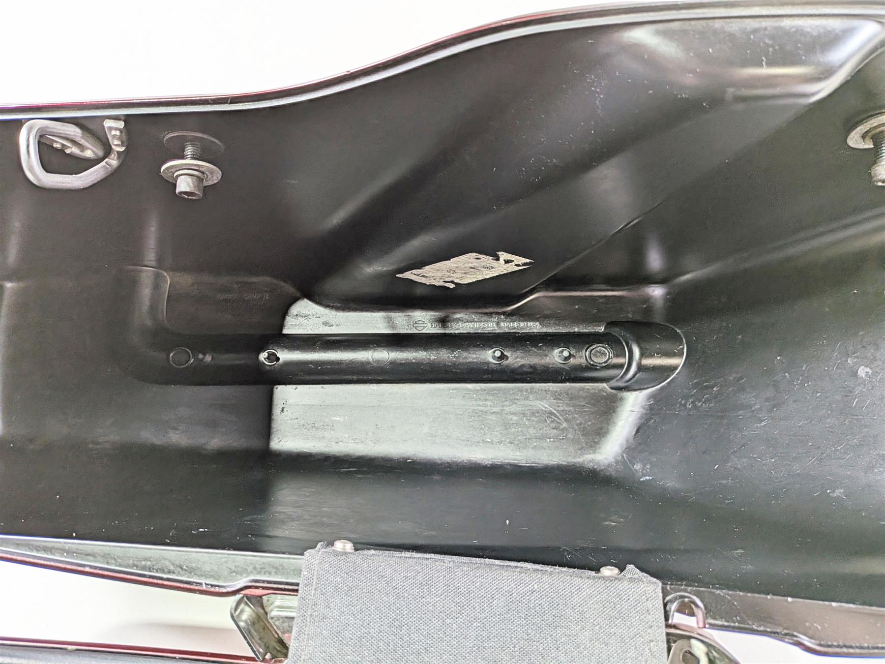 2014 Harley Touring FLHTK Electra Glide Right Saddle Bag Saddlebag 90200412-Mototech271