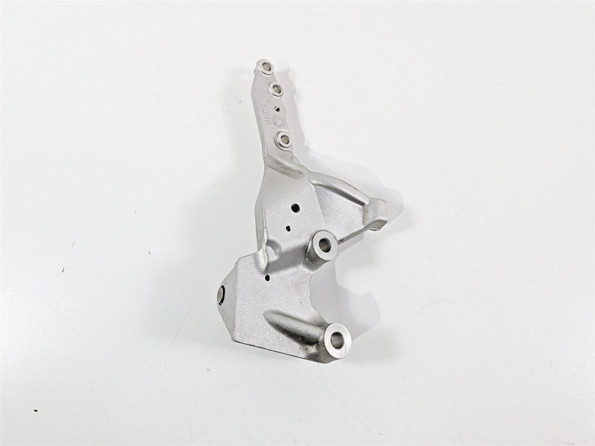 2022 Triumph Tiger 900 GT Pro Right Front Foot Peg Mount T2082358 {{ shop.shopifyCountryName }} - Mototech271
