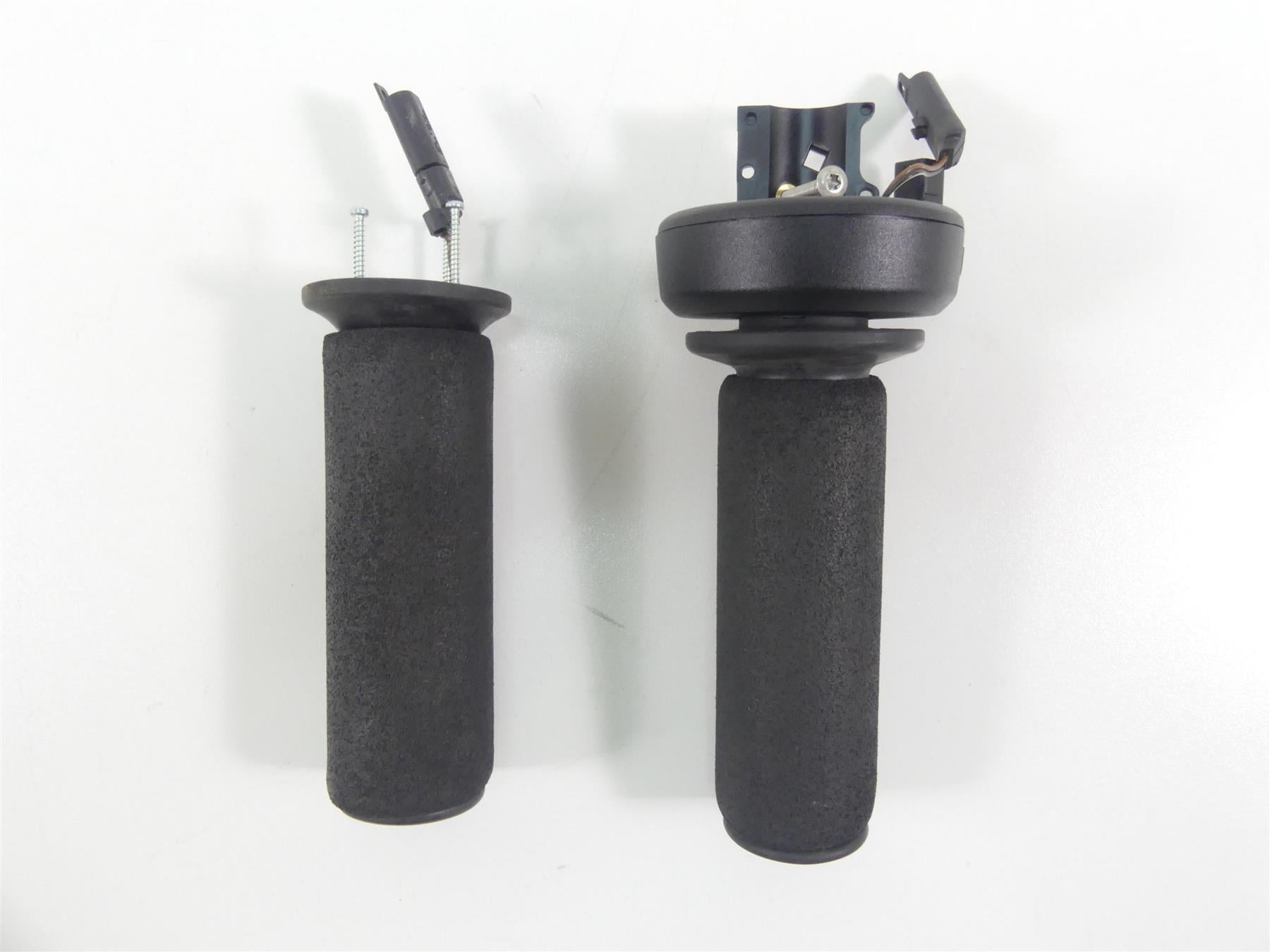 2014 BMW K1600 GTL K48 Heated Hand E-Throttle Grip Set 61317714235 61318522472 {{ shop.shopifyCountryName }} - Mototech271