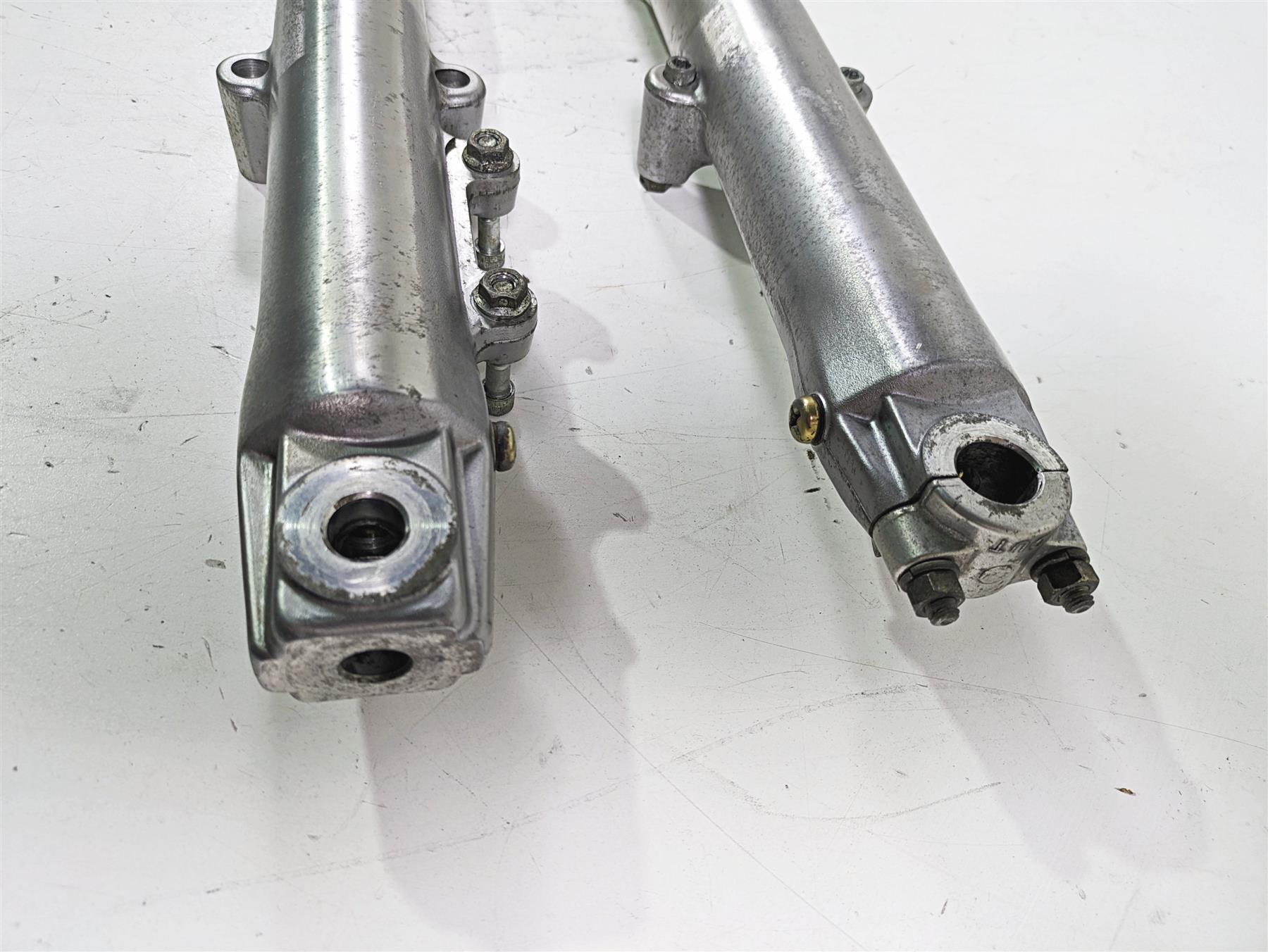 2002 Harley FLSTC Softail Heritage 41mm Front Fork Legs 45915-00 45916-00 {{ shop.shopifyCountryName }} - Mototech271