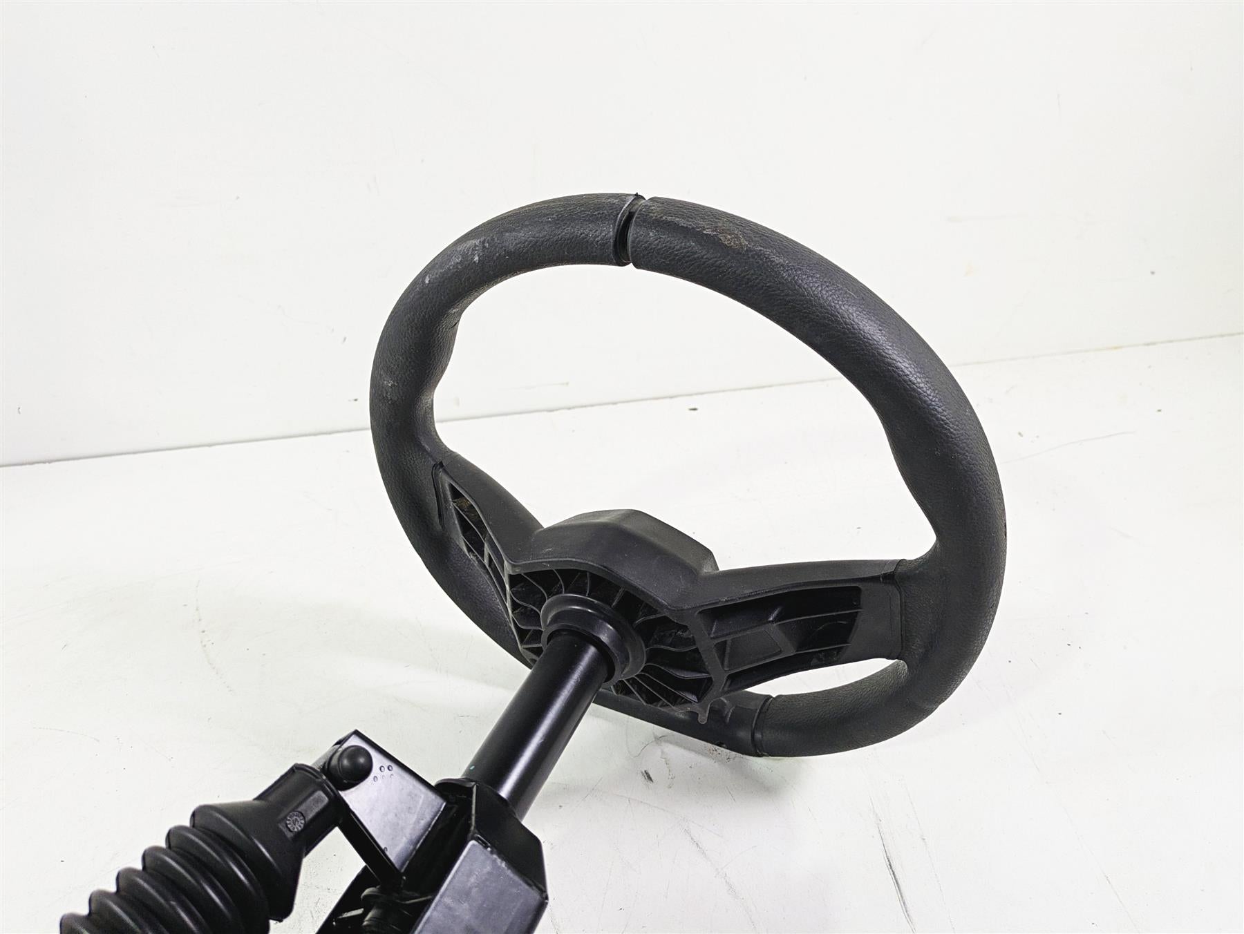 2018 Can Am Maverick X3 XRC Turbo R Steering Wheel & Mount Set 709401706 {{ shop.shopifyCountryName }} - Mototech271