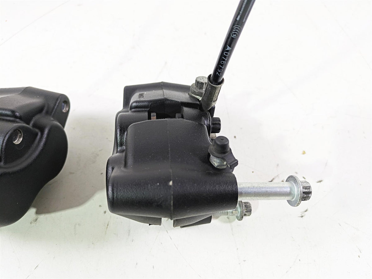 2015 Harley FXDL Dyna Low Rider Front Brake Caliper Set 41300001 41300002 {{ shop.shopifyCountryName }} - Mototech271