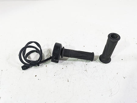 2023 Triumph Street Triple 765 RS Fly By Wire Throttle Grip Sensor T2042226 {{ shop.shopifyCountryName }} - Mototech271