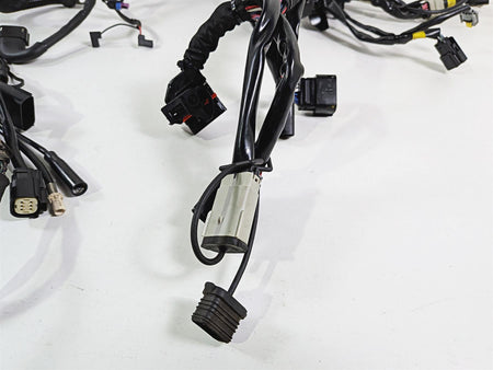 2014 Harley Touring FLHTK Electra Glide Main Wiring Harness Loom Abs 69200118-Mototech271