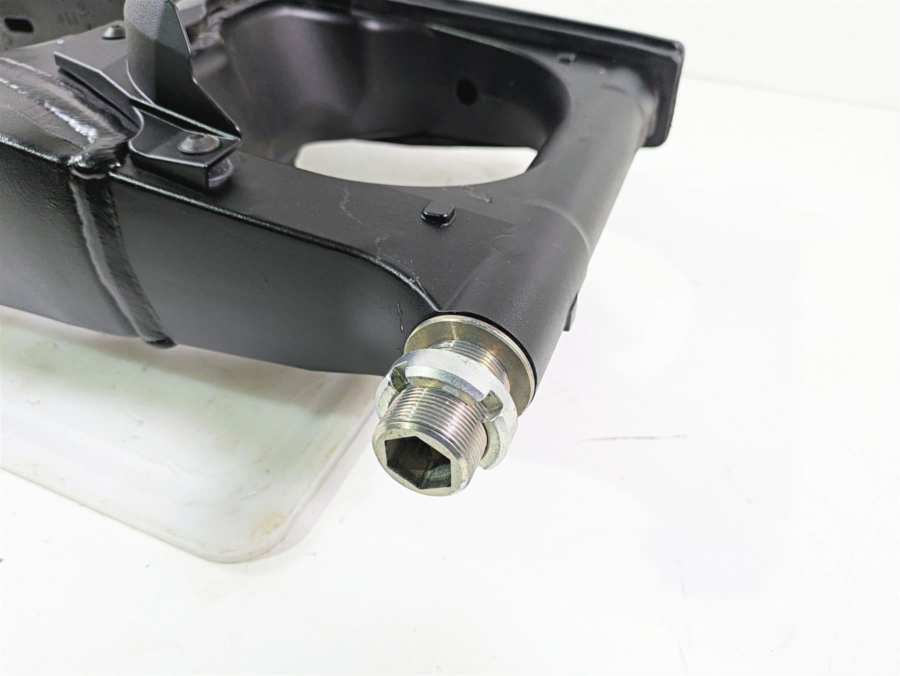 2020 Suzuki V-Strom 1050 XT Rear Swingarm & Axle Set 61000-31J20-YAP {{ shop.shopifyCountryName }} - Mototech271
