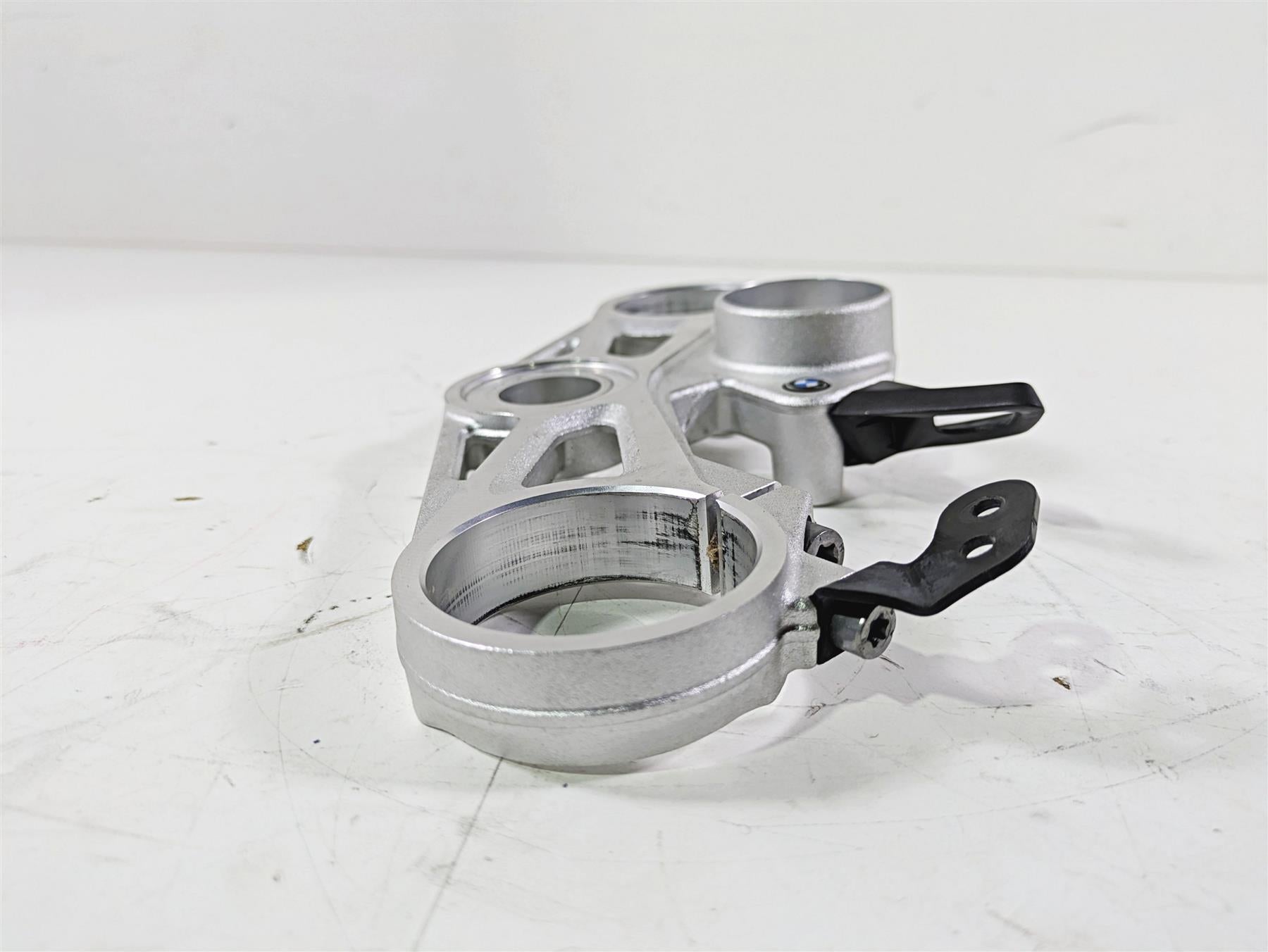 2016 BMW S1000RR K46 Upper Triple Tree Steering Clamp 31428549498 {{ shop.shopifyCountryName }} - Mototech271