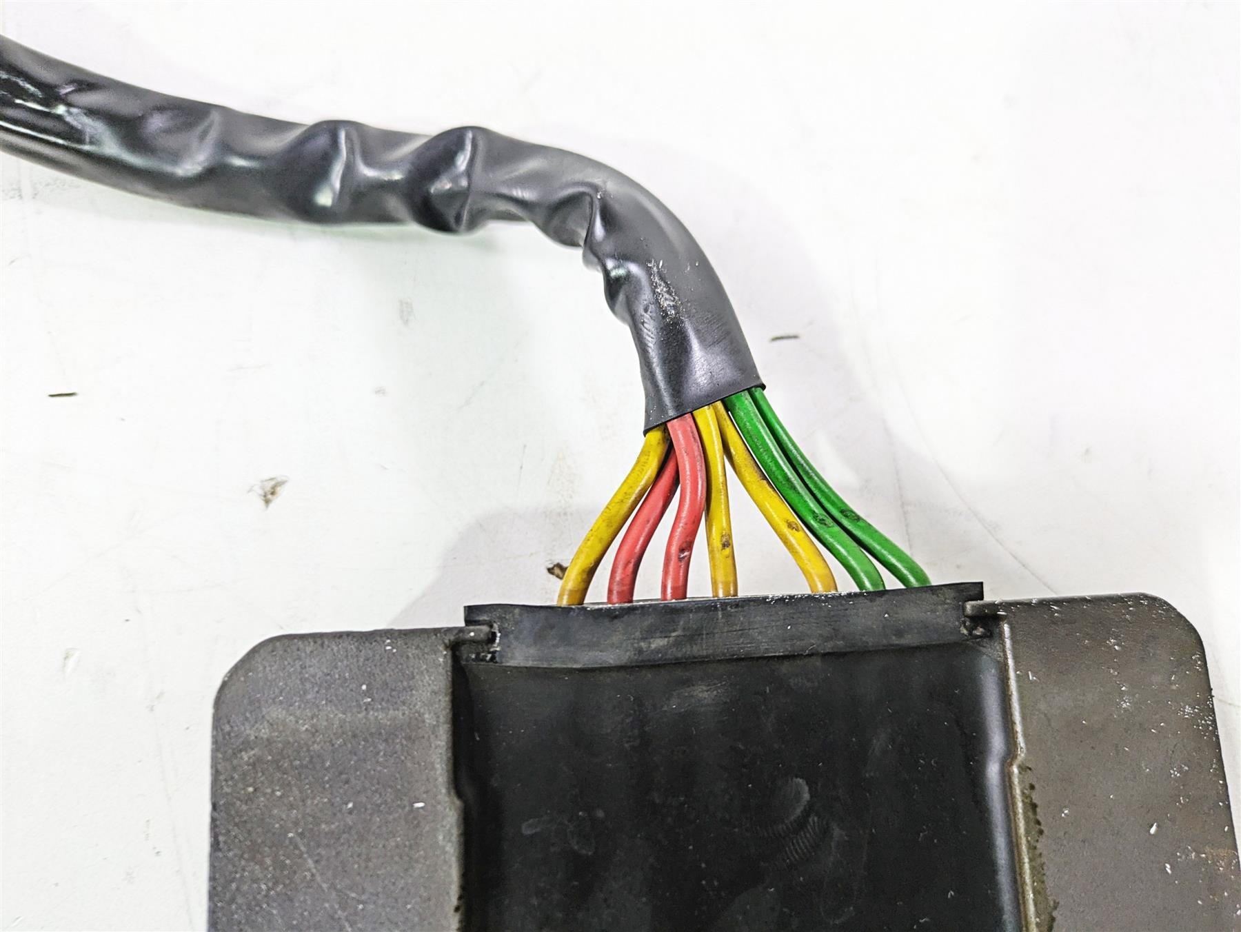 2009 Ducati Monster 1100 S Rectifier Voltage Regulator 54040111C {{ shop.shopifyCountryName }} - Mototech271