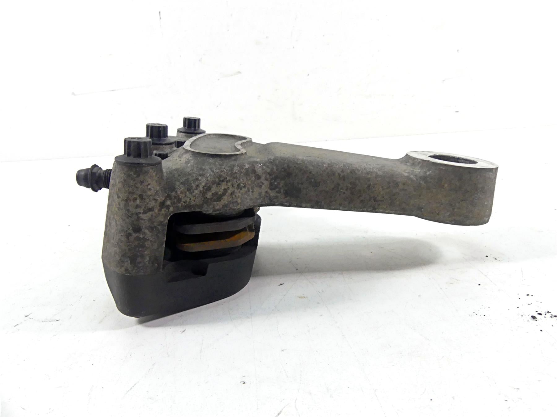 2004 Harley Touring FLHTCUI Electra Glide Rear Caliper & Bracket 44080-02B {{ shop.shopifyCountryName }} - Mototech271