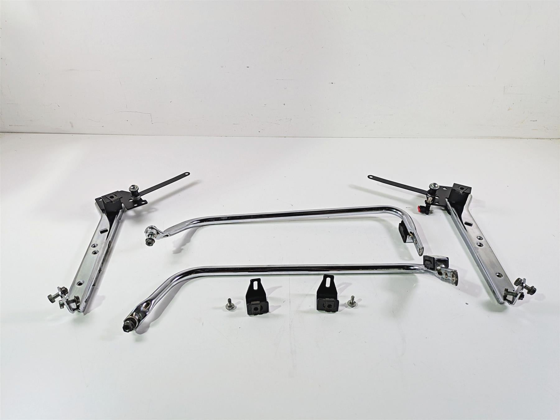 2007 Harley Touring FLHRSE CVO Road King Saddlebag Guards Rail Set 91069-07