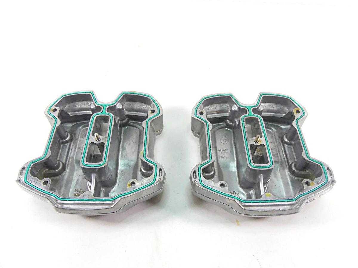 2020 Harley Softail FXST Standard Rocker Box Valve Covers M8 25700395 25700693 {{ shop.shopifyCountryName }} - Mototech271