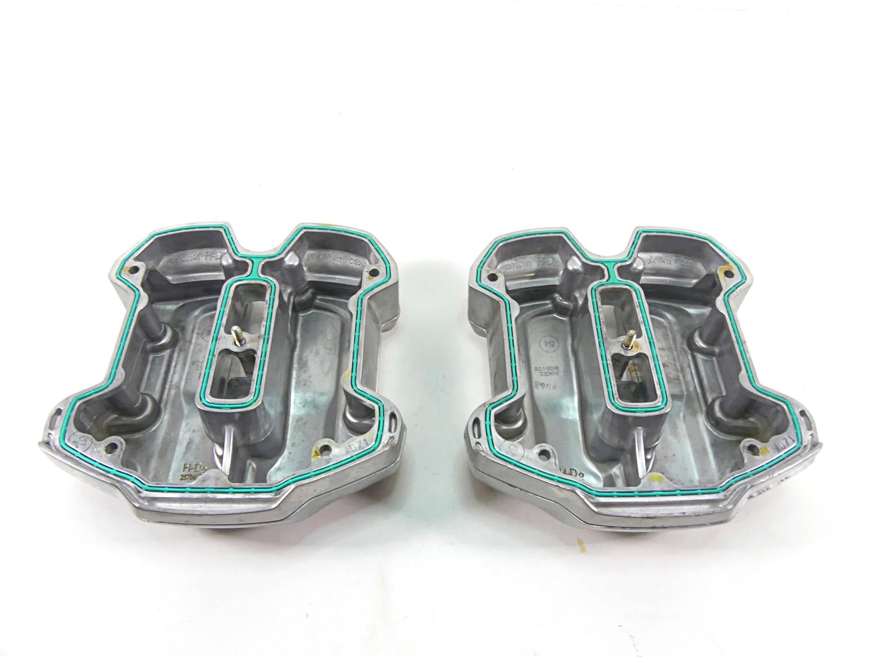 2020 Harley Softail FXST Standard Rocker Box Valve Covers M8 25700395 25700693 {{ shop.shopifyCountryName }} - Mototech271
