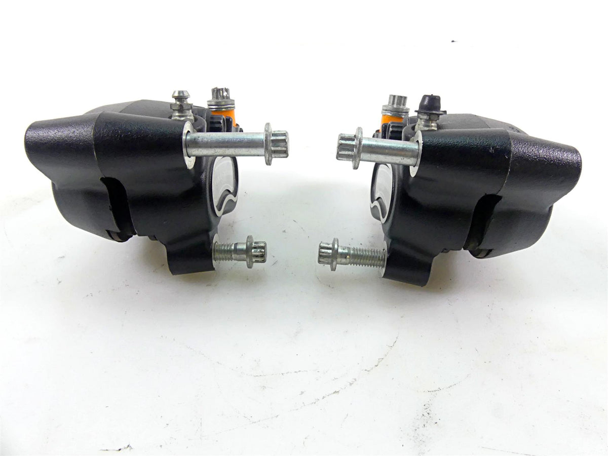 2010 Harley FXDF Dyna Fat Bob Nice Front Brake Caliper Set 44046-08 {{ shop.shopifyCountryName }} - Mototech271