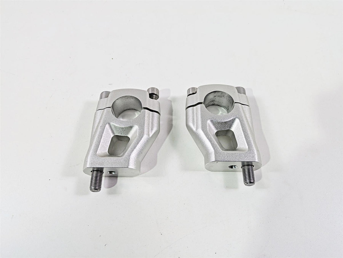2024 Triumph Tiger 900 GT Handlebar Riser Holder Clamp Set T2040813 {{ shop.shopifyCountryName }} - Mototech271