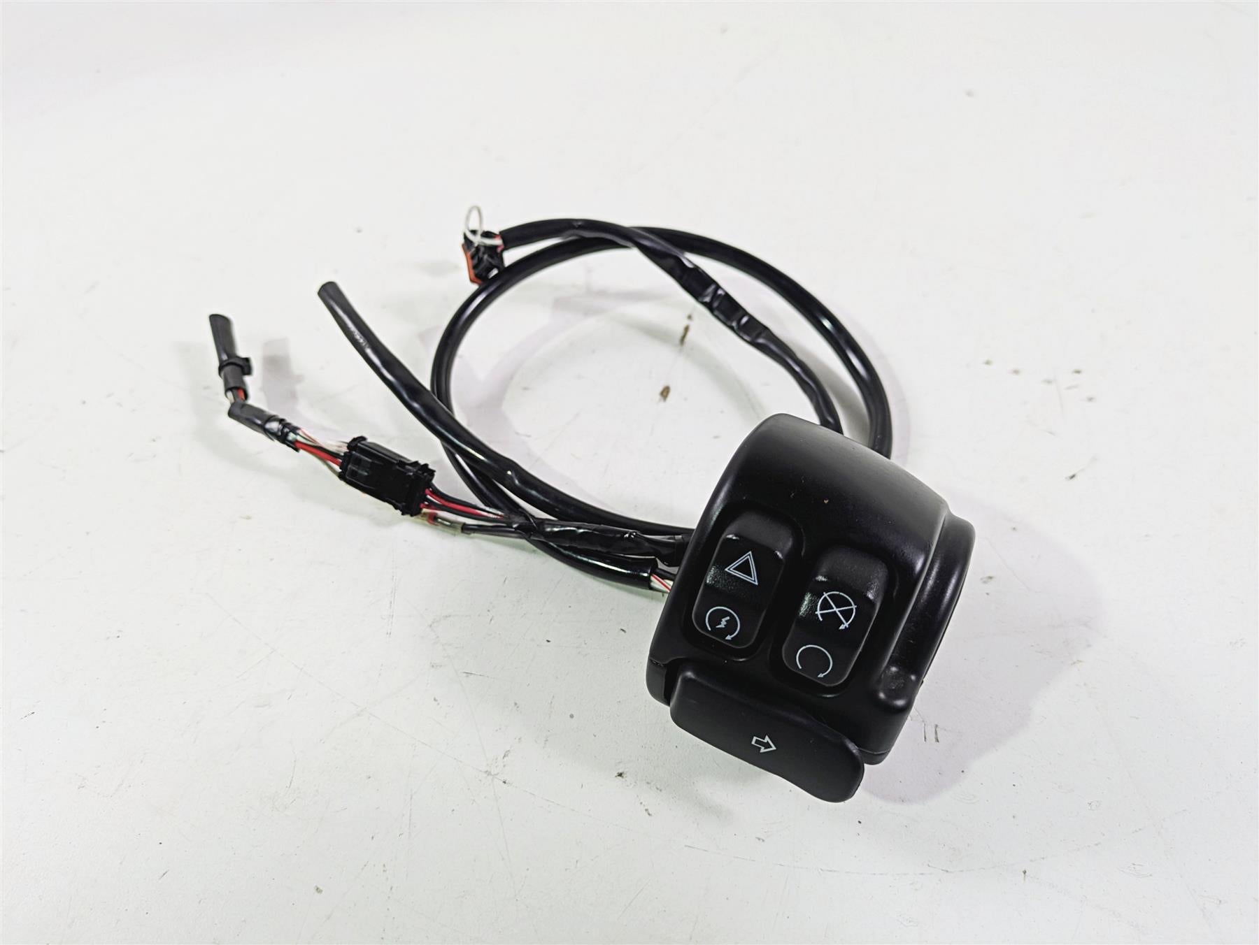 Sa♡Ri 2022 Harley FXLRS Softail Low Rider Right Hand Control Switch READ