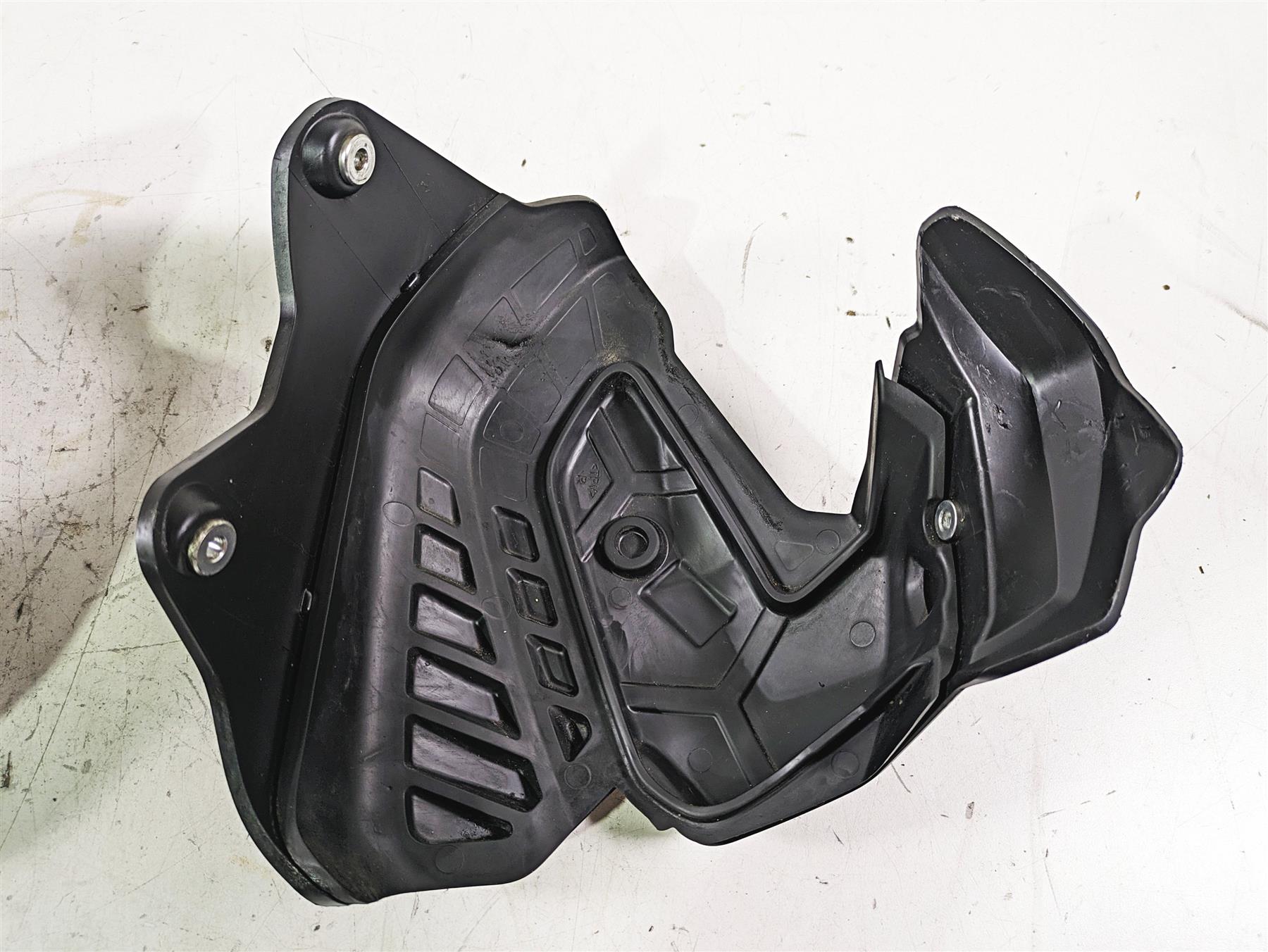 2022 BMW R1250 RT K052 Spark Plug Cover Guard Set 11128394385 {{ shop.shopifyCountryName }} - Mototech271