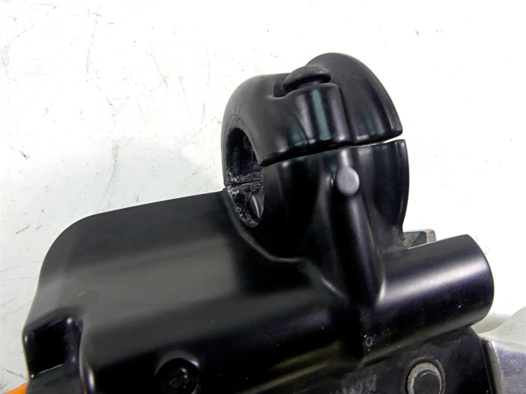2010 Harley Touring FLHRC Road King Front Brake Master Cylinder 42855-06D {{ shop.shopifyCountryName }} - Mototech271