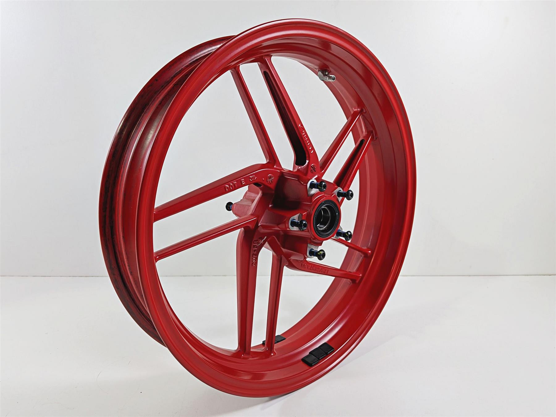 2019 Ducati 959 Panigale Straight 17x3.5 Front Wheel Red Rim 50121542AA {{ shop.shopifyCountryName }} - Mototech271