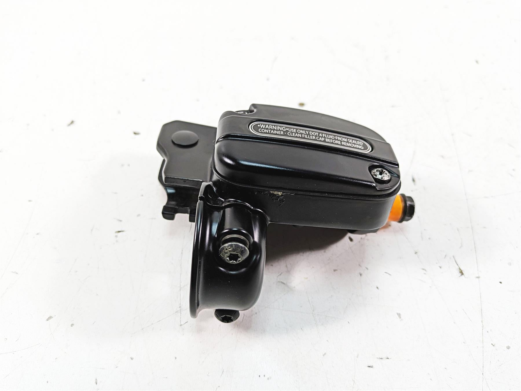 2015 Harley Touring FLHXS Street Glide Clutch Master Cylinder 11/16
