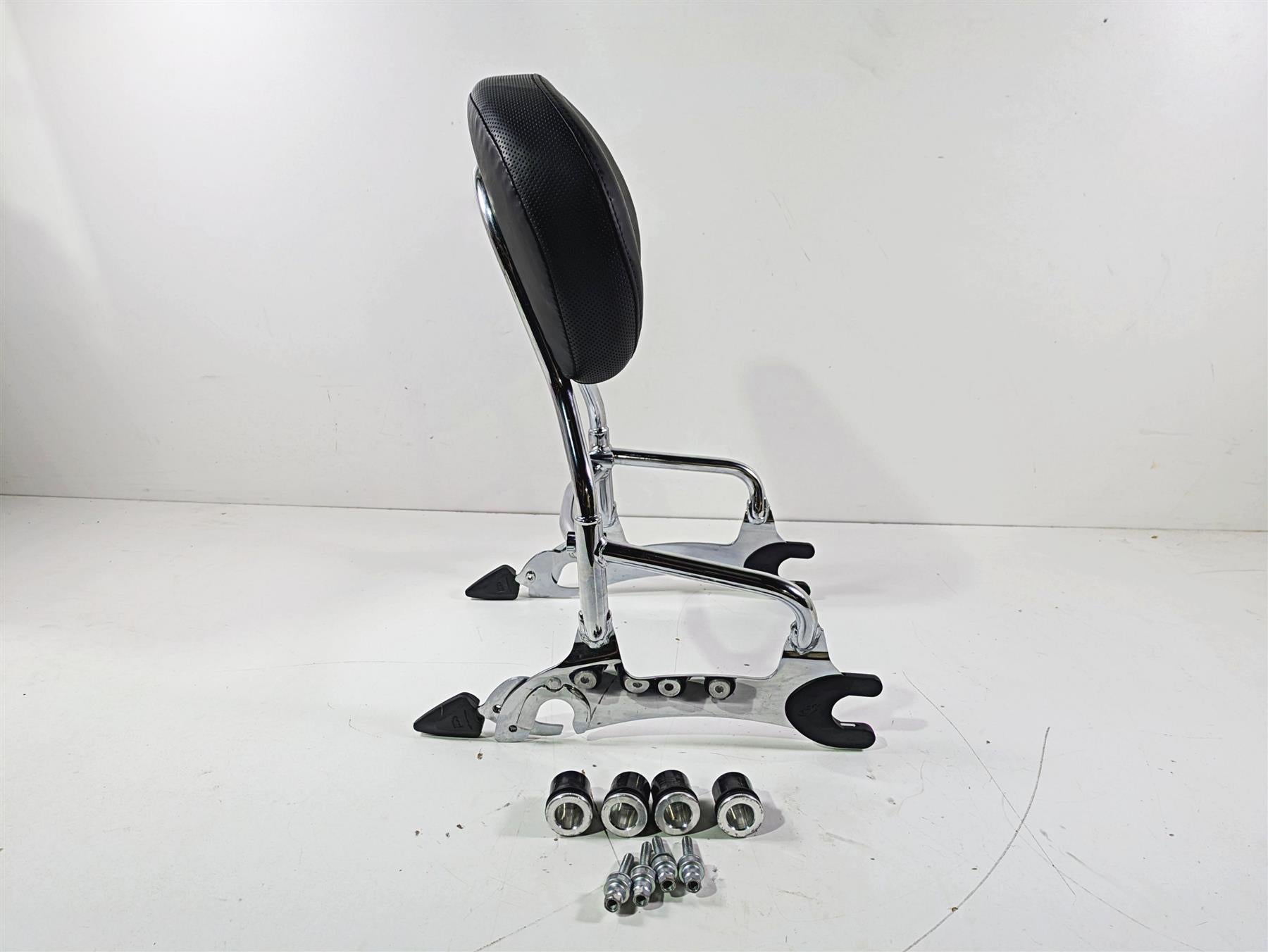 2019 Indian Chieftain Limited Rear Backrest Sissy Bar Quick Release 2884186 {{ shop.shopifyCountryName }} - Mototech271